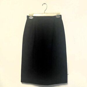 Women pencil line black skirt